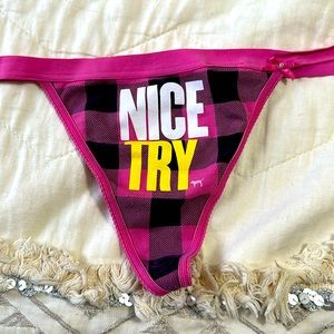 VS Pink extra low rise T-back ( or Vstring). Pink and Black. Size L.